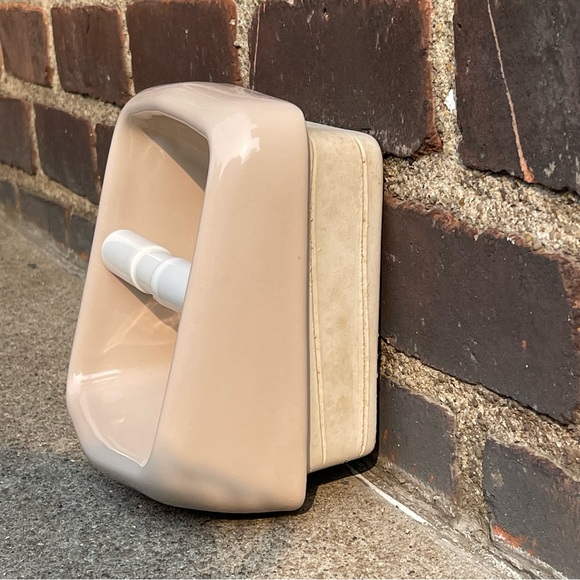 VINTAGE 1980’s Ceramic Toilet Paper Holder - Picture 3 of 9